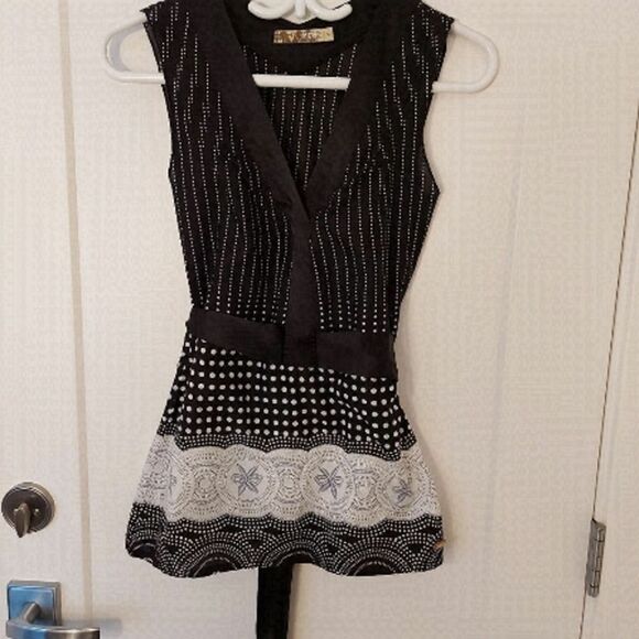 FLO BLOUSE - Picture 1 of 6